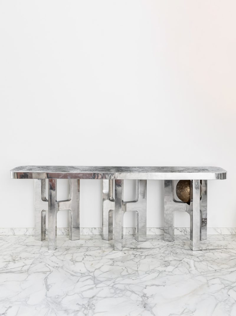 "Lunaire" console
