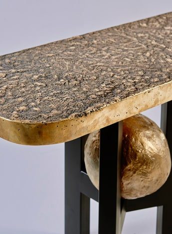 "Volcanique" console