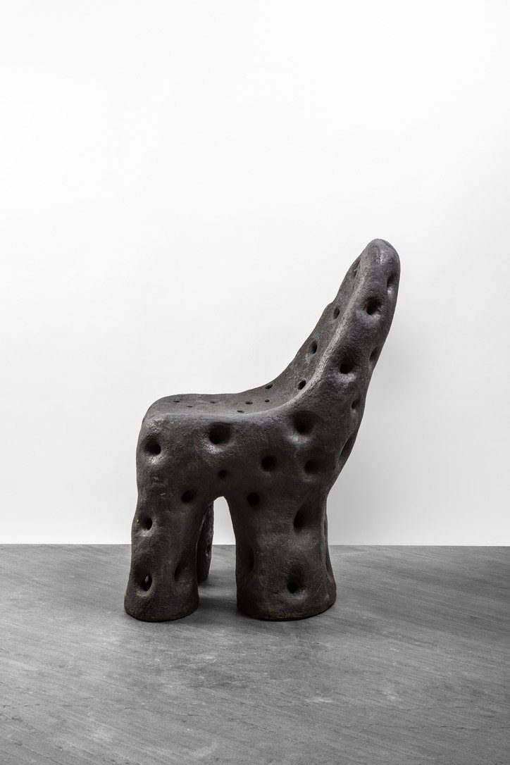 "L'Éléphante" chair
