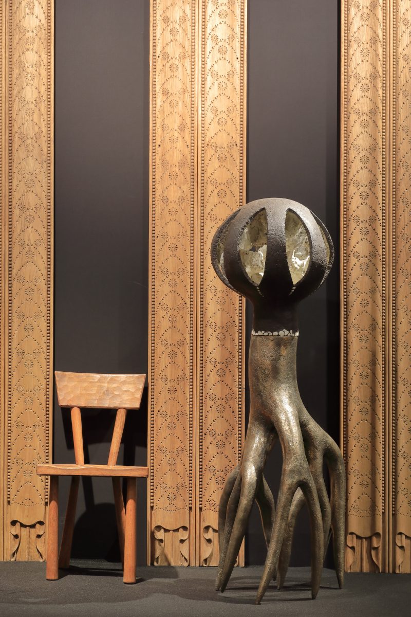 "La Voyante" sculpture