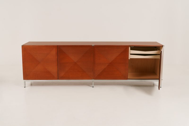 "Pointes de Diamant" sideboard