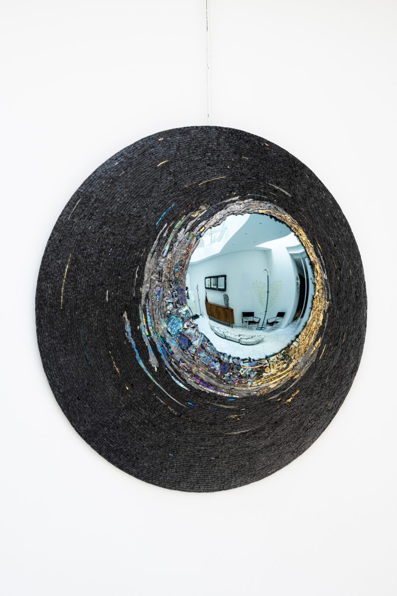 "Grand Vortex" mirror