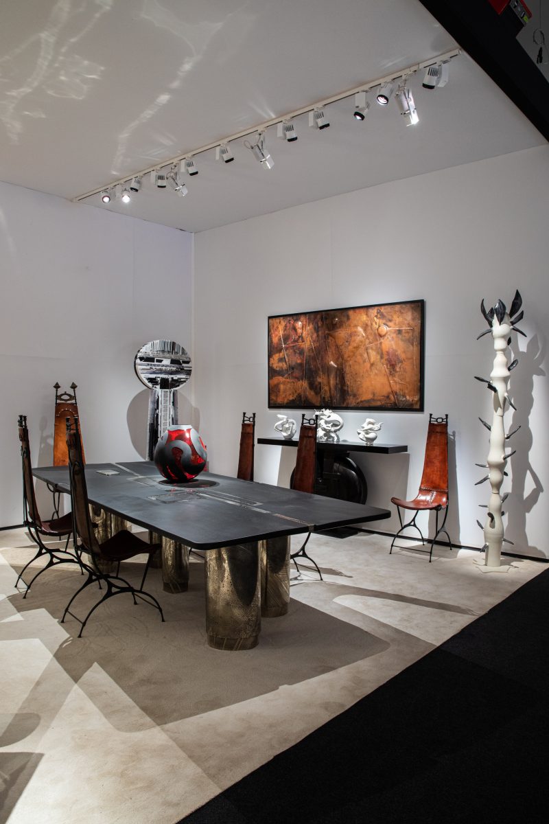 "Azoici red and black" vase