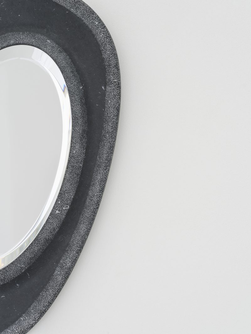 "Kio" mirror