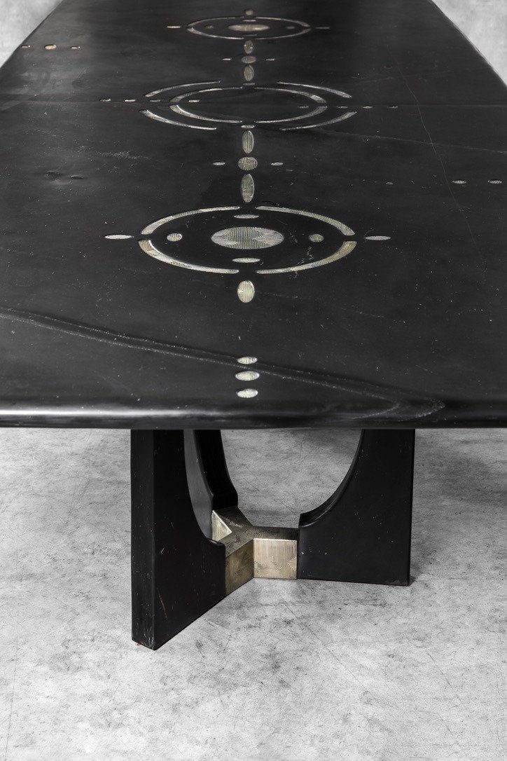 "Sidéral" dining table