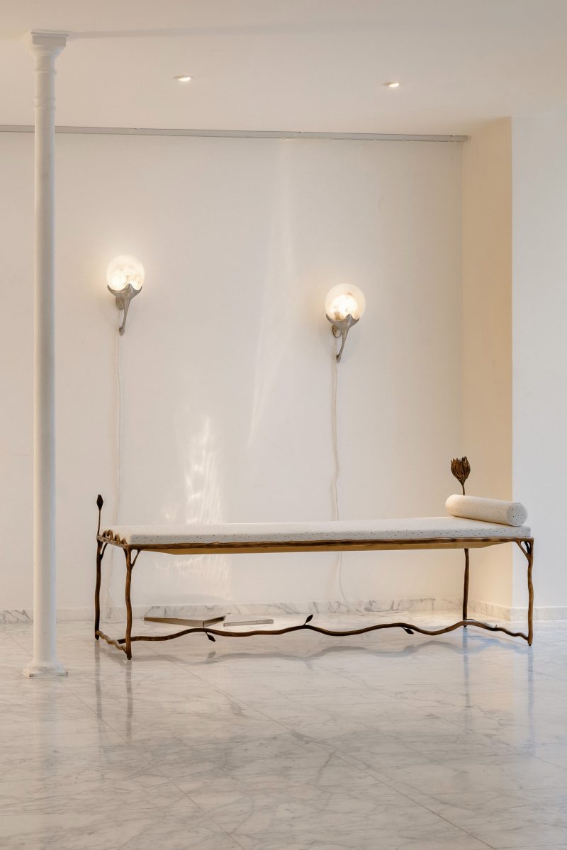 "Queen of the night" daybed