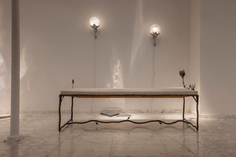 "Queen of the night" daybed