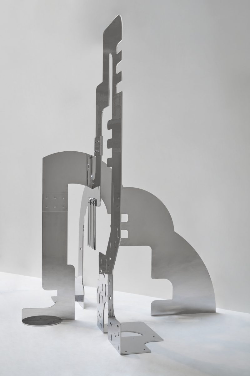"Les Marcheuses I" sculpture
