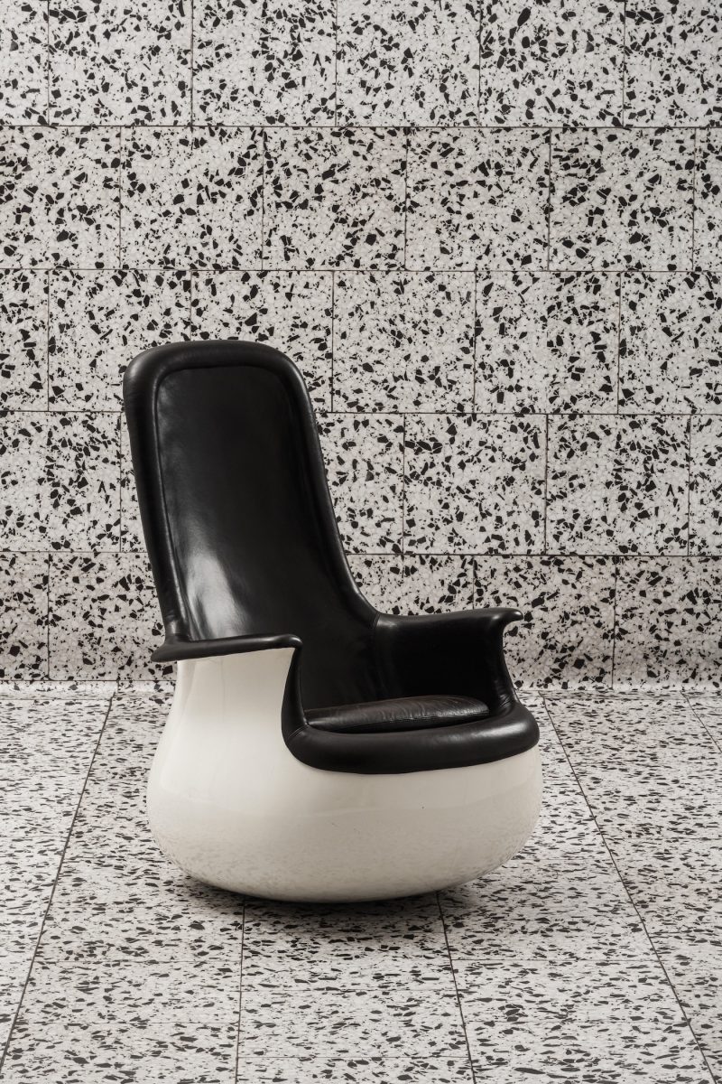 "Culbuto" chair