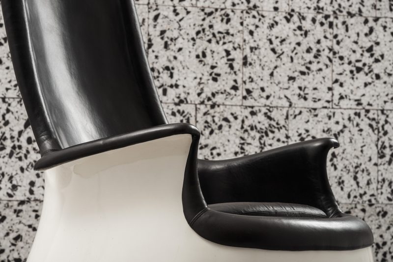 "Culbuto" chair