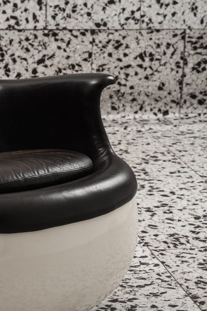 "Culbuto" chair