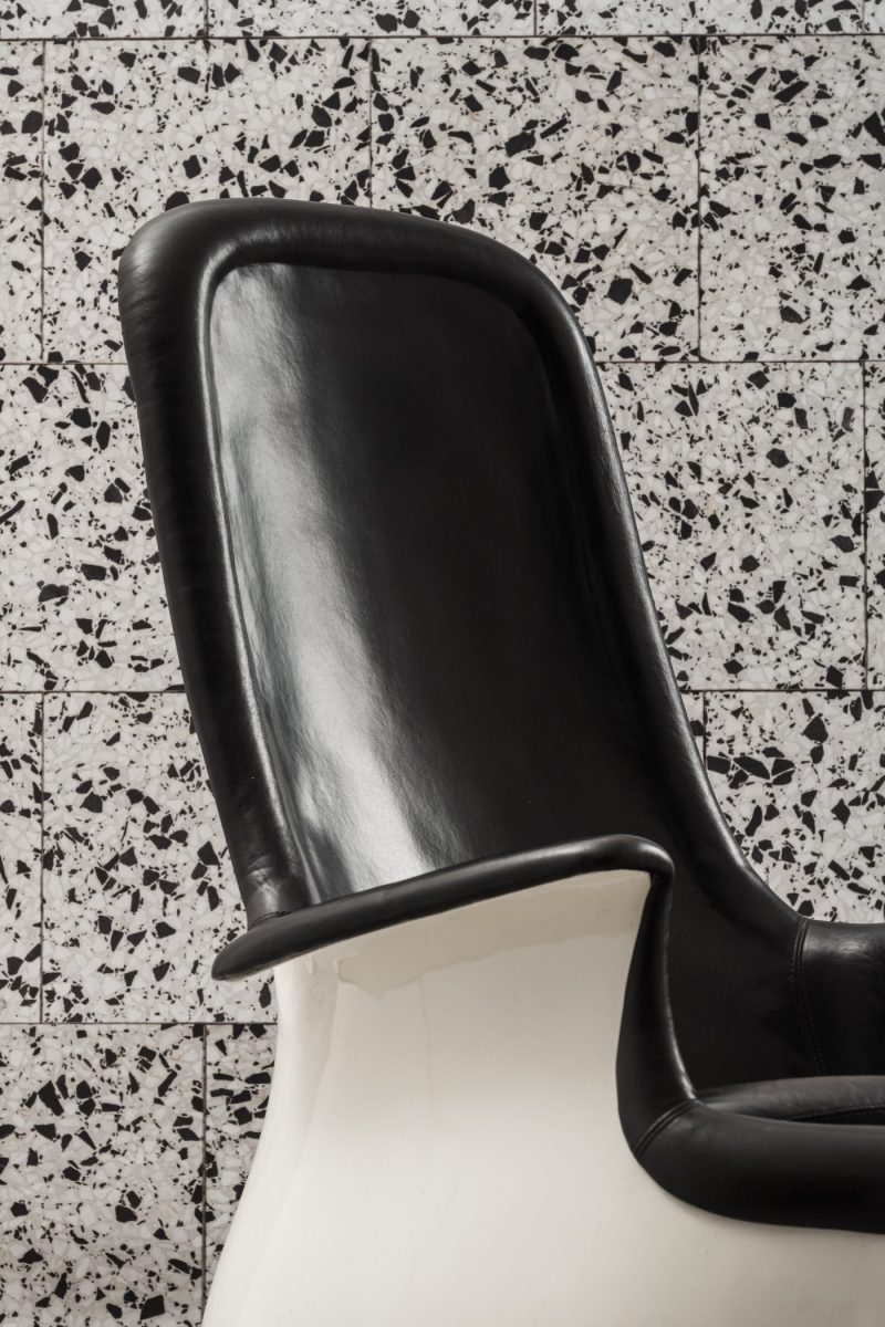 "Culbuto" chair