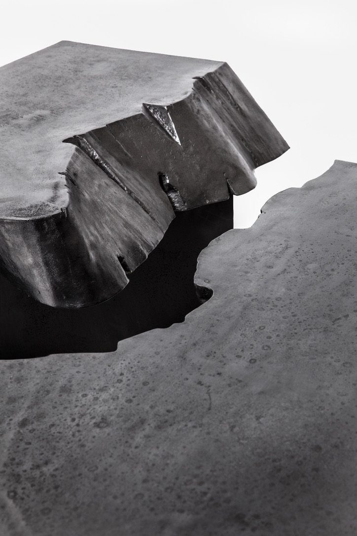 "San Andreas" coffee table