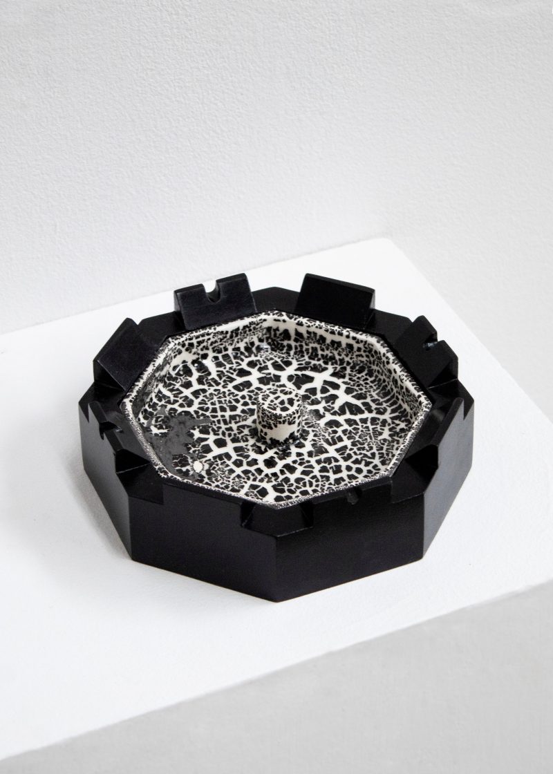Table ashtray