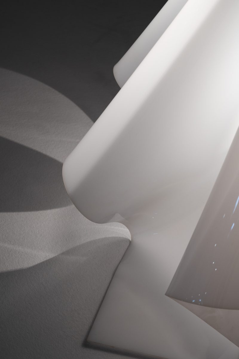 "Ghost" lamp
