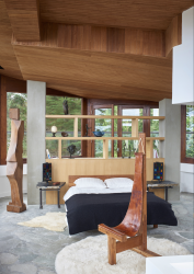 "Elaphe" chair