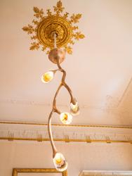 "L’amour est un oiseau rebelle" chandelier